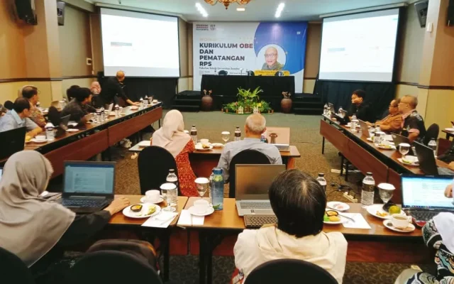 Workshop Kurikulum OBE dan Pematangan RPS FT UJB: Penguatan Implementasi Pembelajaran Berbasis Luaran